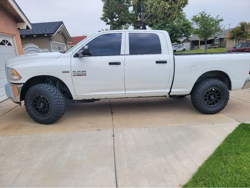 Used 2018 RAM 2500 Tradesman w/ Chrome Appearance Group image 5