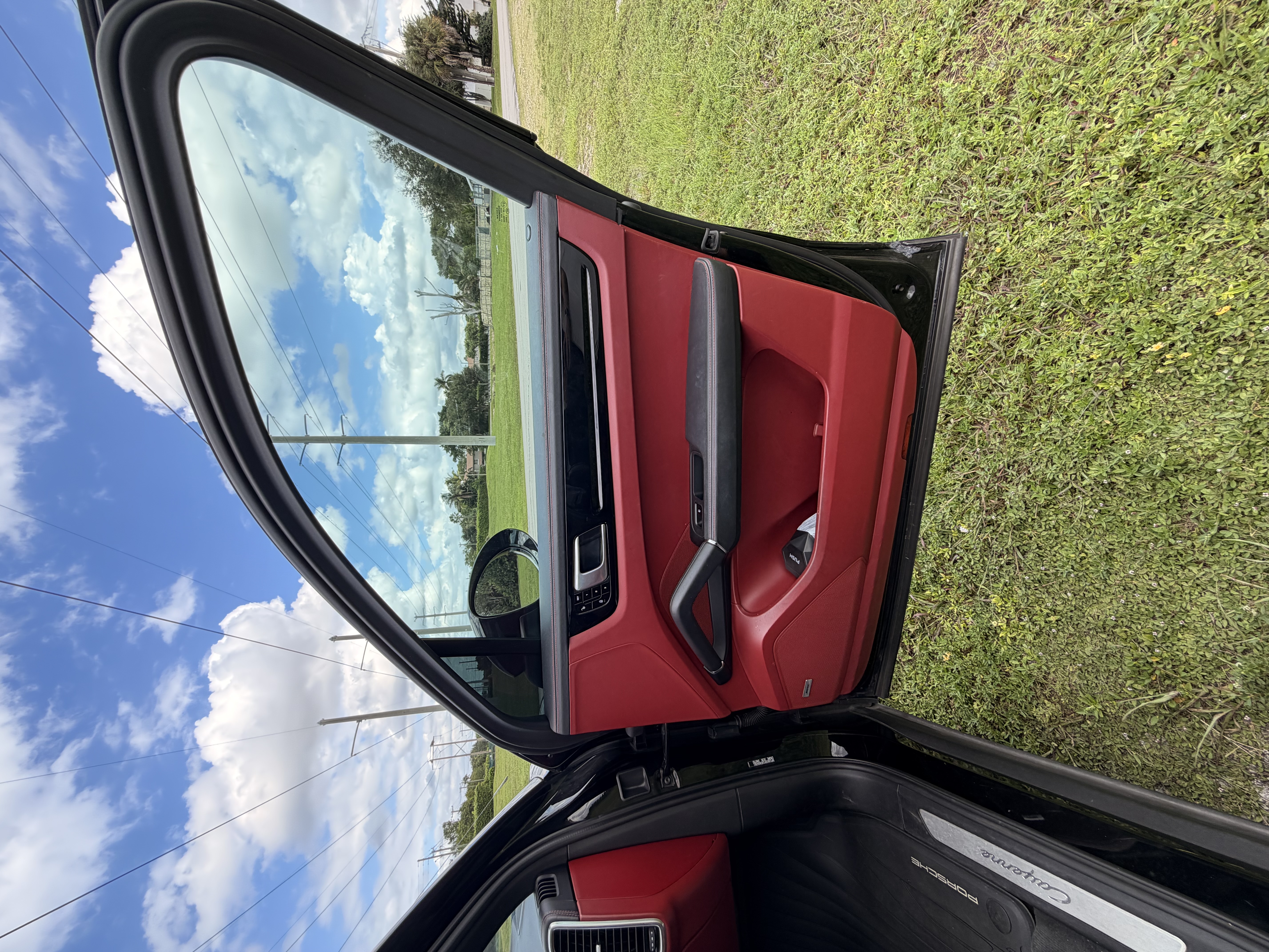 Used 2019 Porsche Cayenne AWD/4WD image 14