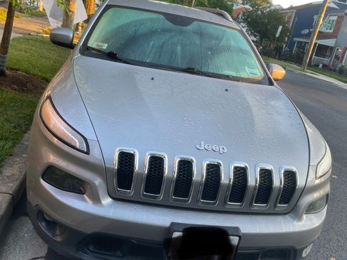 Used 2016 Jeep Cherokee Latitude w/ Safety/Convenience Group image 2