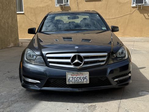 Used 2013 Mercedes-Benz C 250 Sedan image 4