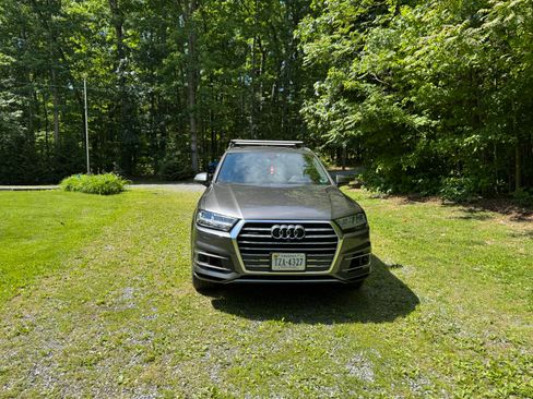 Used 2018 Audi Q7 3.0T Prestige AWD/4WD image 2