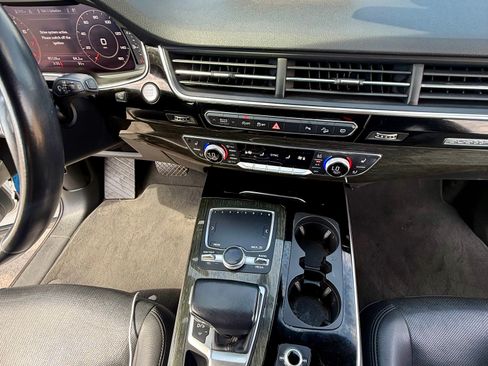 Used 2018 Audi Q7 3.0T Premium Plus w/ Premium Plus Package AWD/4WD image 9