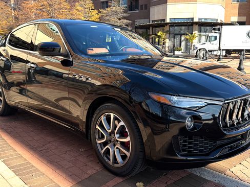 Used 2020 Maserati Levante image 20