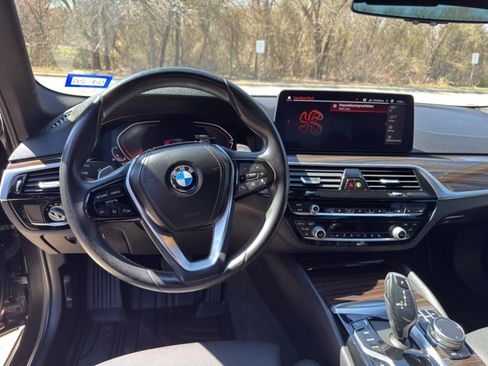 Used 2021 BMW 540i w/ Convenience Package image 9