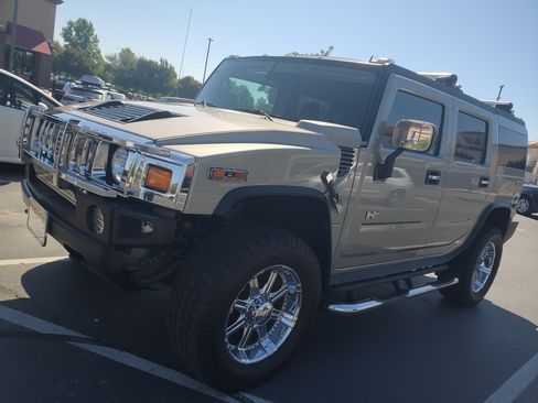 Used 2005 HUMMER H2 w/ Preferred Equipment Group image 5