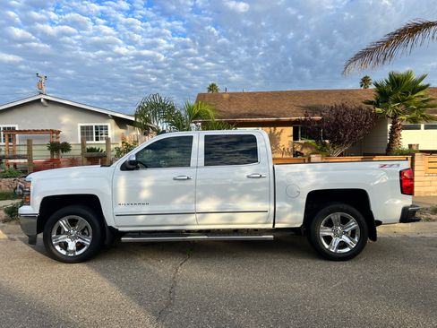Used 2015 Chevrolet Silverado 1500 LTZ Z71 w/ LTZ Plus Package image 13
