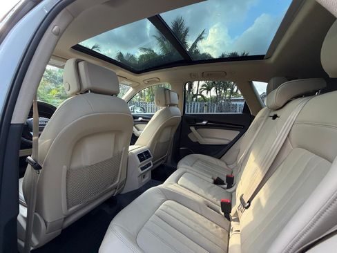 Used 2019 Audi Q5 2.0T Premium w/ Convenience Package AWD/4WD image 21