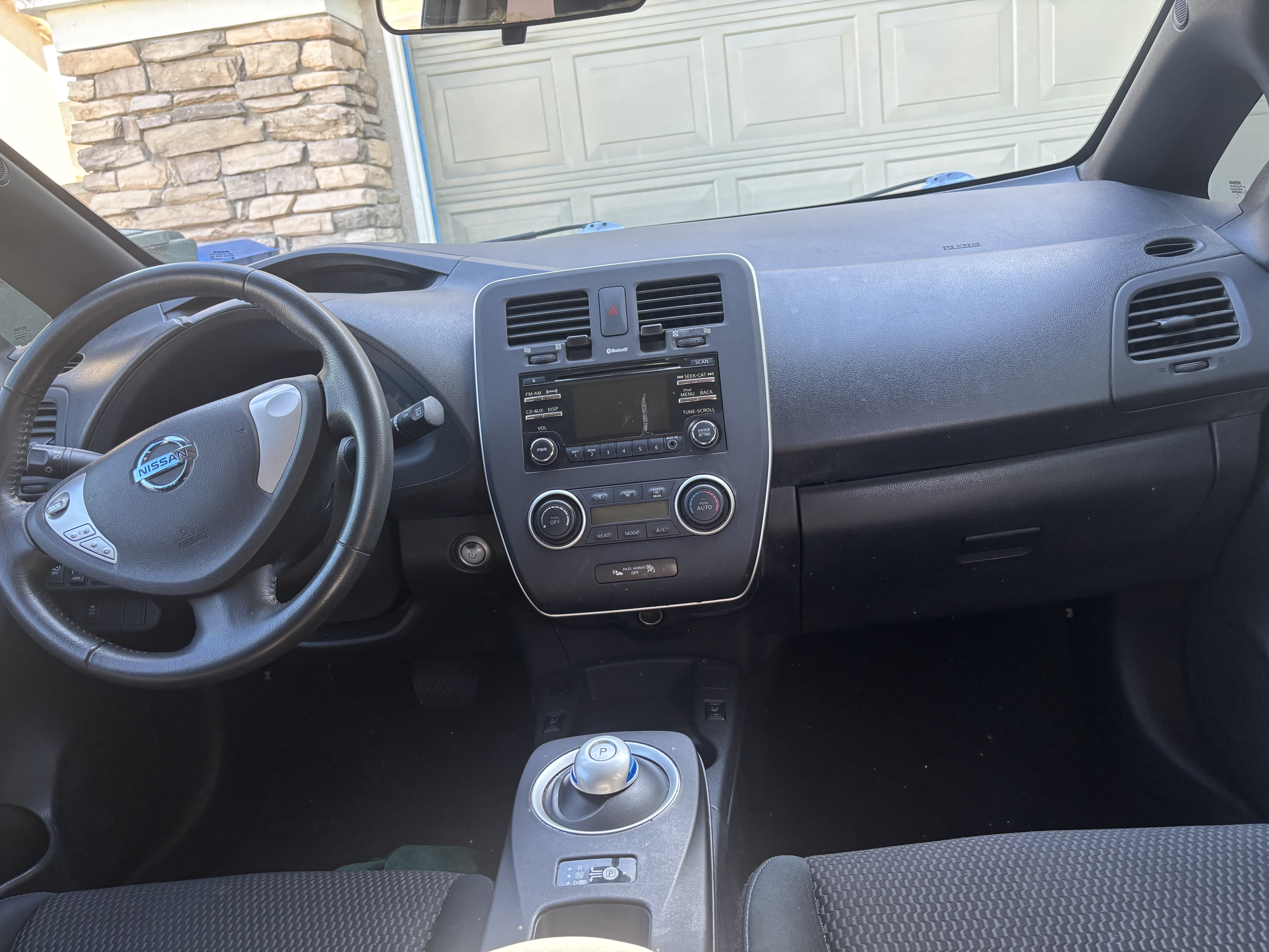 Used 2013 Nissan Leaf S FWD image 9