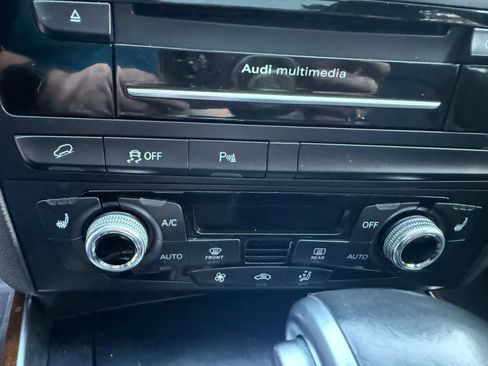 Used 2015 Audi Q5 2.0T Premium Plus w/ Technology Package image 2