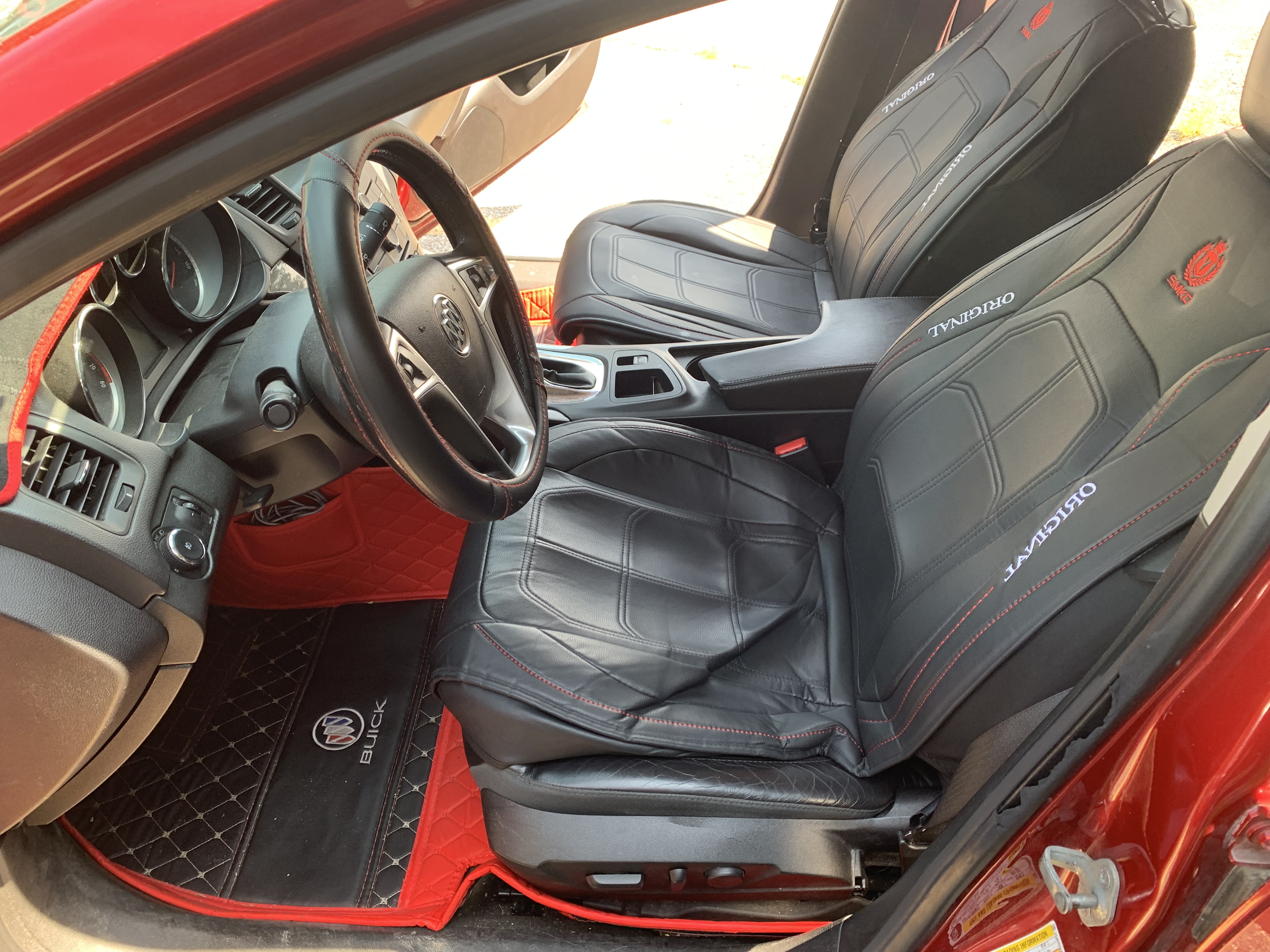 Used 2012 Buick Regal Leather FWD image 6