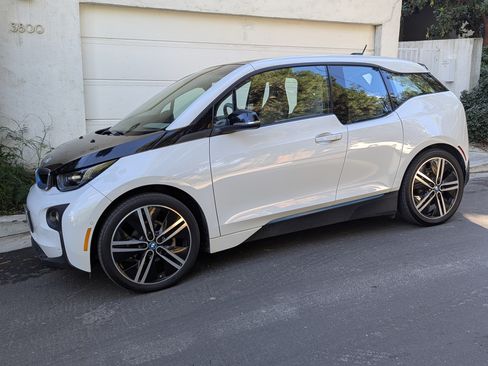 Used 2015 BMW i3 image 1