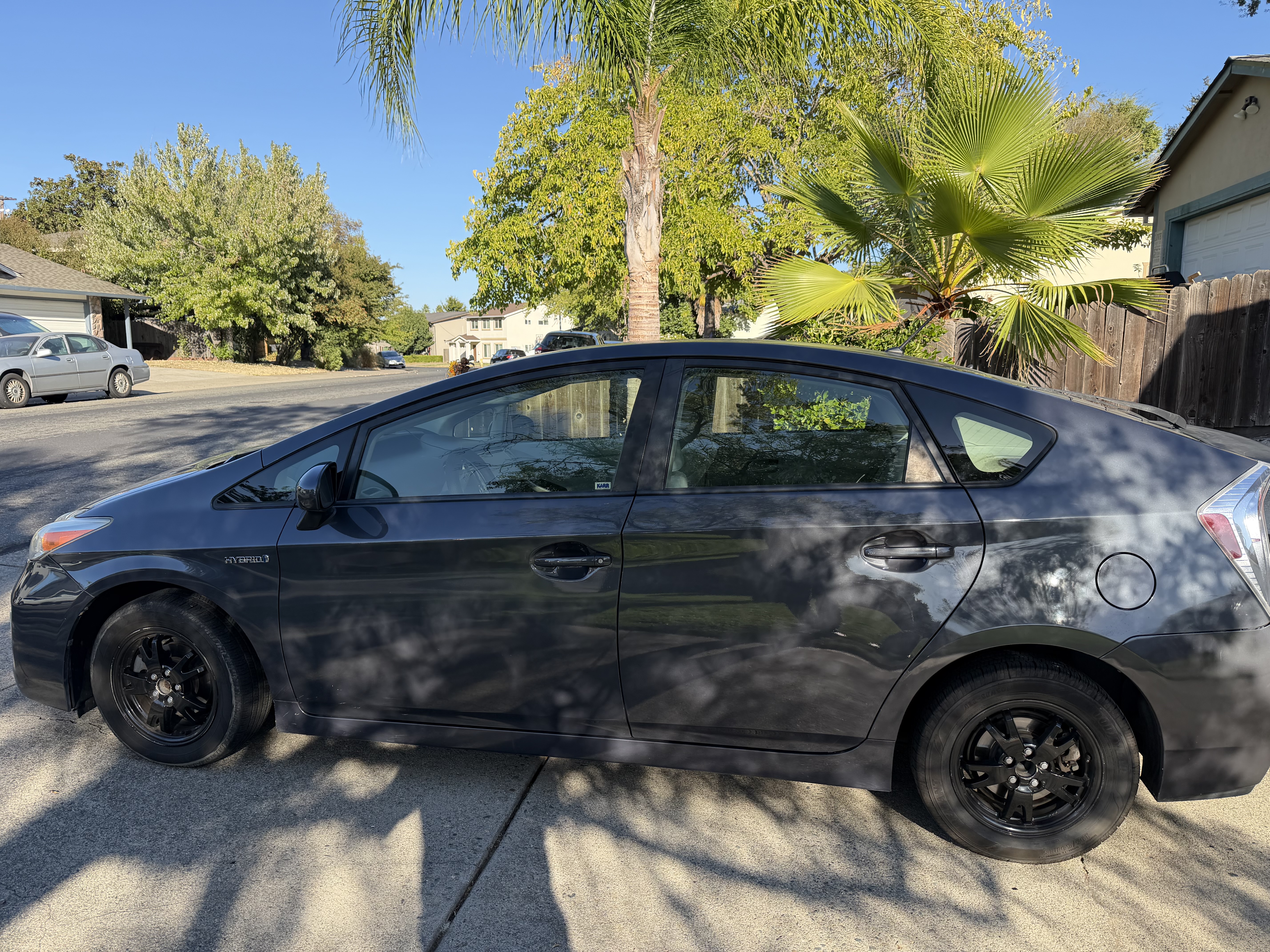 Used 2012 Toyota Prius Two w/ Preferred Accessory Pkg FWD image 4