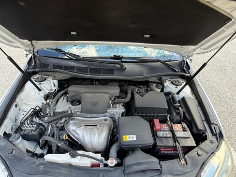 Used 2017 Toyota Camry SE image 11