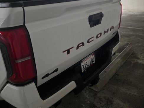 Used 2024 Toyota Tacoma TRD Sport image 5