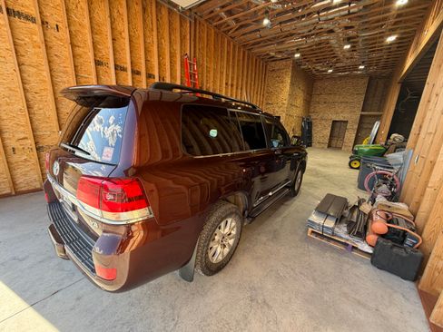 Used 2017 Toyota Land Cruiser AWD/4WD image 5