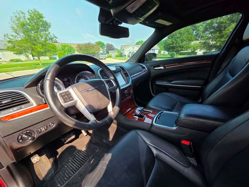 Used 2013 Chrysler 300 Touring w/ Driver Convenience Group RWD image 14