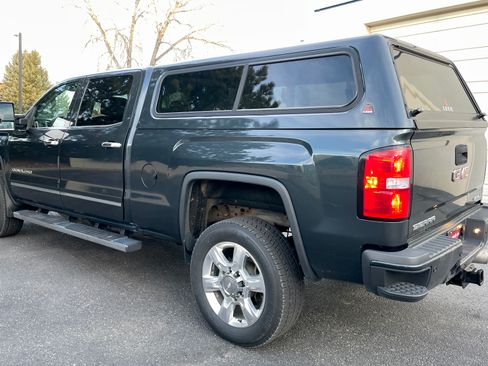 Used 2017 GMC Sierra 2500 Denali w/ Duramax Plus Package image 5