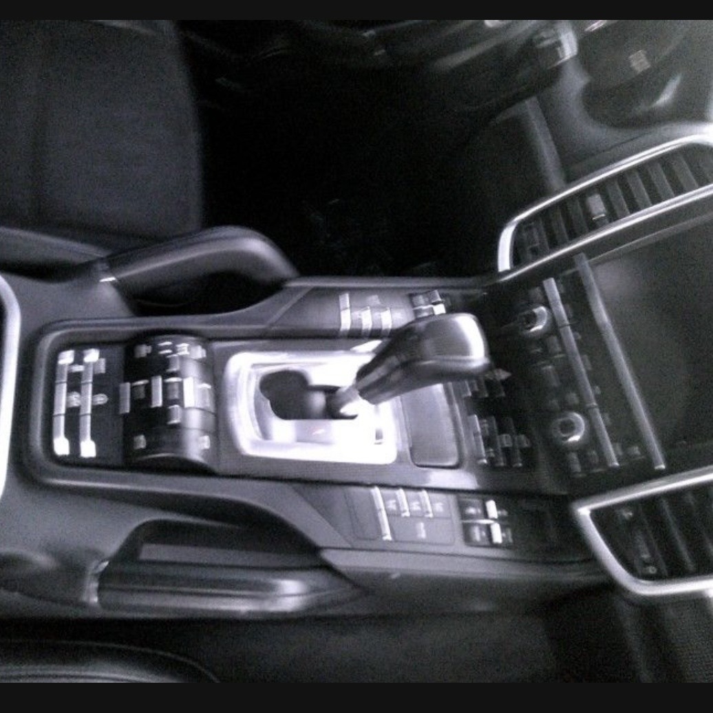 Used 2014 Porsche Cayenne GTS AWD/4WD image 13