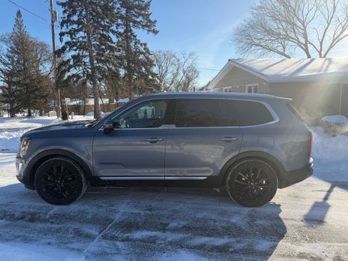 Used 2022 Kia Telluride SX w/ SX Prestige Package image 9