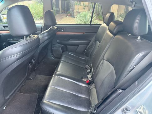 Used 2013 Subaru Outback 2.5i Limited w/ Moonroof Pkg image 12