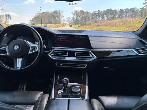 Used 2021 BMW X5 sDrive40i w/ M Sport Package image 17