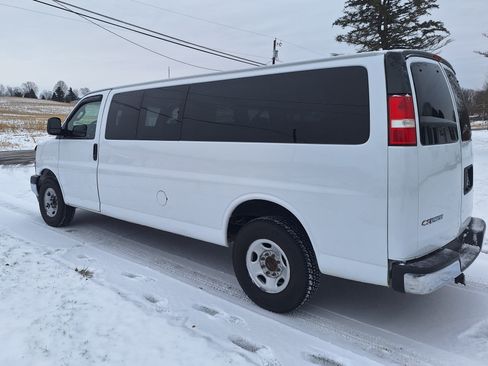 Used 2018 Chevrolet Express 3500 LT w/ LT Preferred Equipment Group image 2