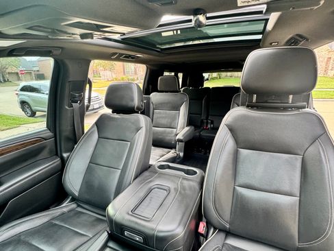 Used 2021 Chevrolet Suburban Premier w/ Texas Edition image 5