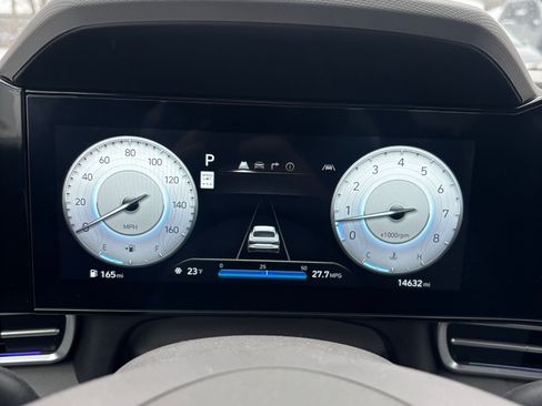 Used 2024 Hyundai Elantra SEL image 18