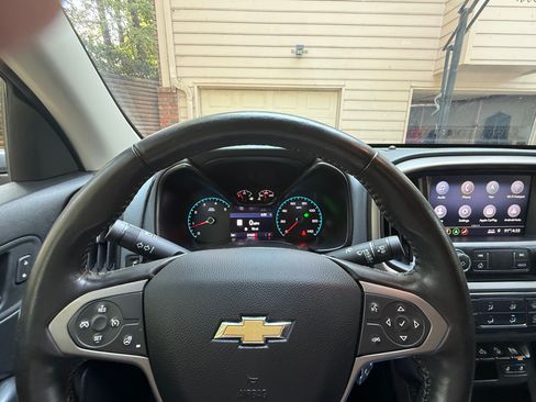 Used 2020 Chevrolet Colorado Z71 AWD/4WD image 17
