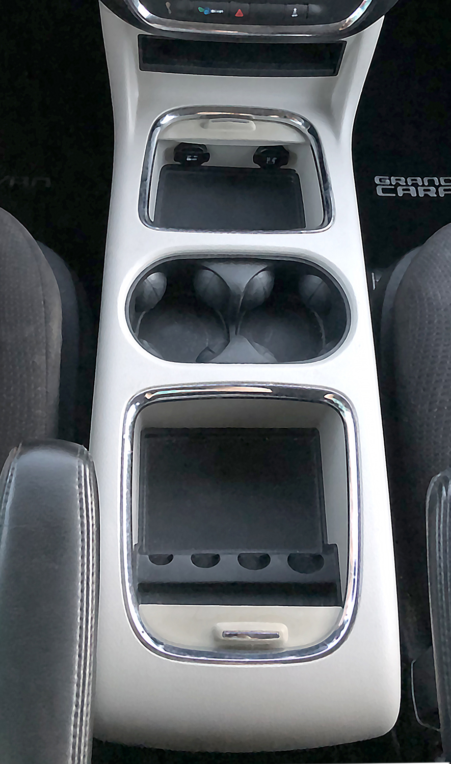 Used 2014 Dodge Grand Caravan SXT w/ Rear Park Assist Package FWD image 18