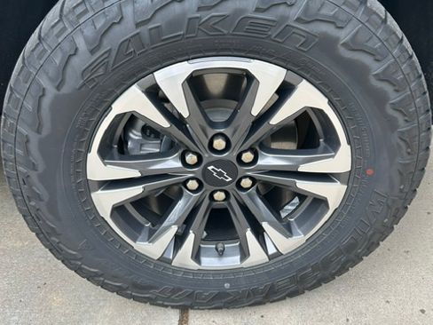 Used 2021 Chevrolet Colorado Z71 AWD/4WD image 10