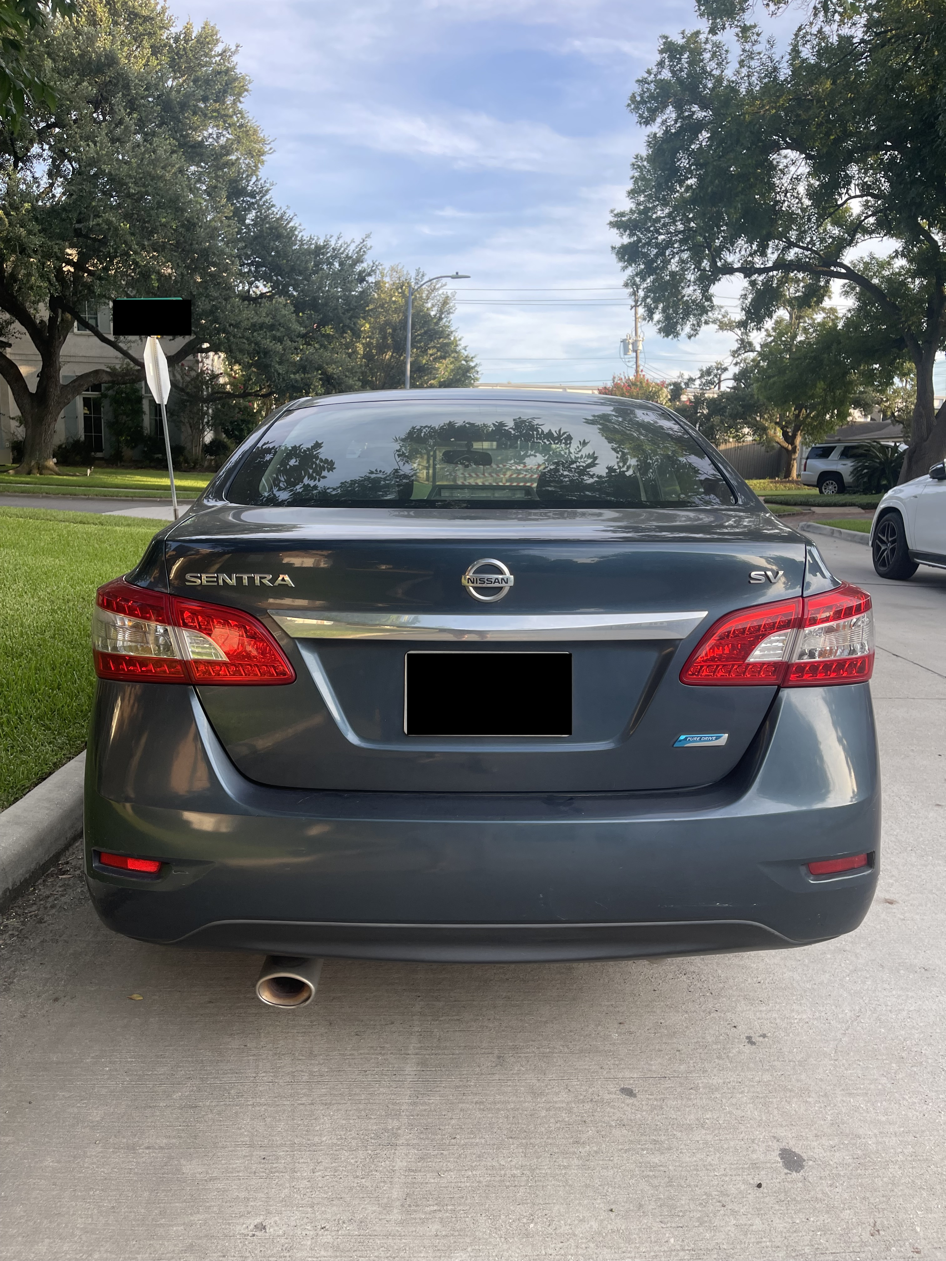Used 2013 Nissan Sentra SV FWD image 2