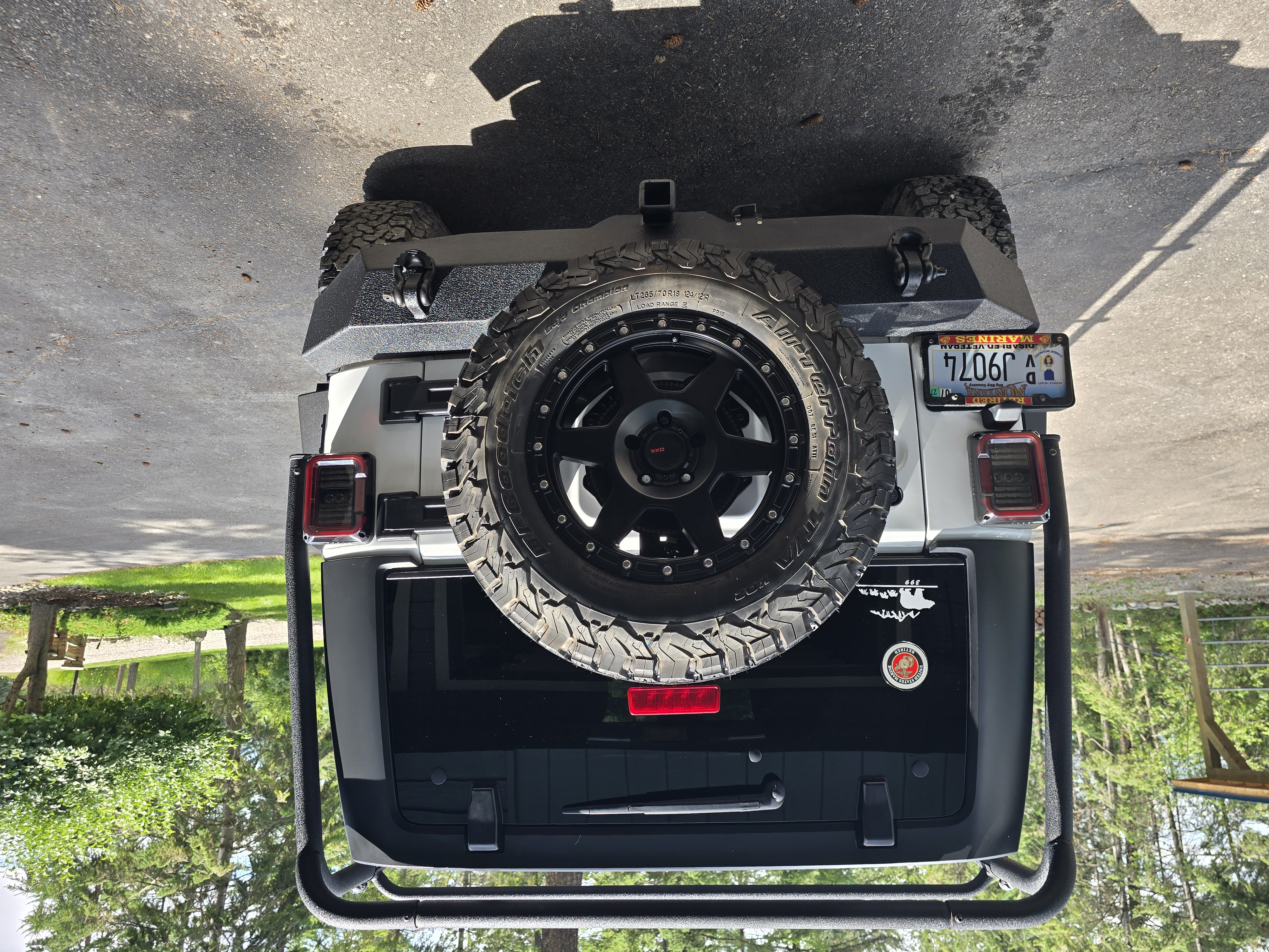 Used 2018 Jeep Wrangler Unlimited Sahara w/ Connectivity Group AWD/4WD image 4
