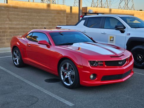 Used 2010 Chevrolet Camaro SS w/ RS Package image 5