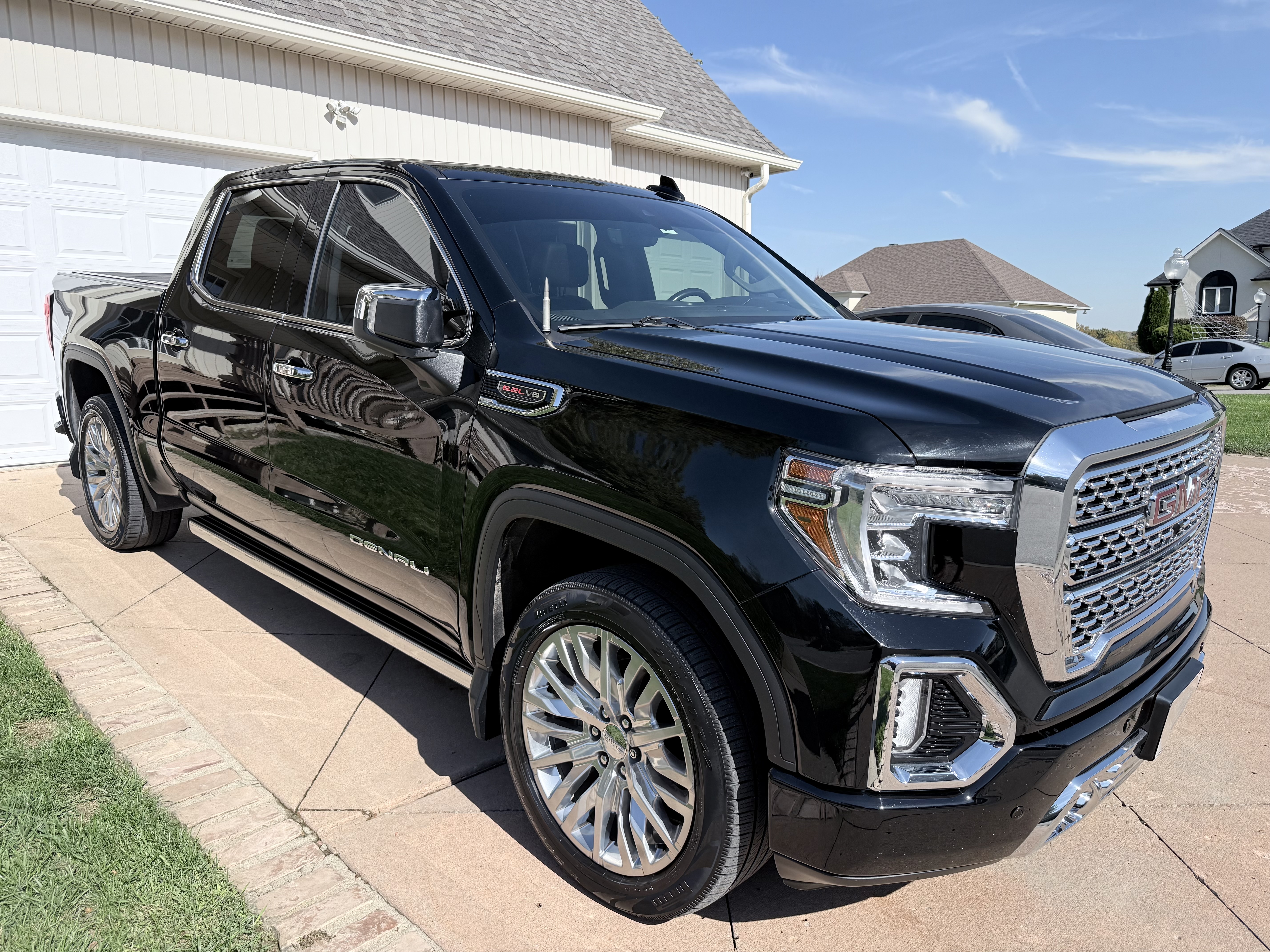 Used 2019 GMC Sierra 1500 Denali w/ Denali Ultimate Package AWD/4WD image 15