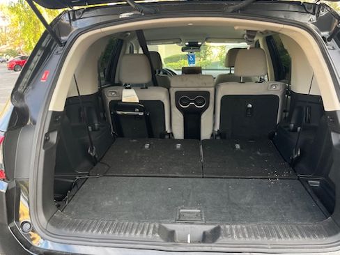 Used 2023 Honda Pilot LX image 9