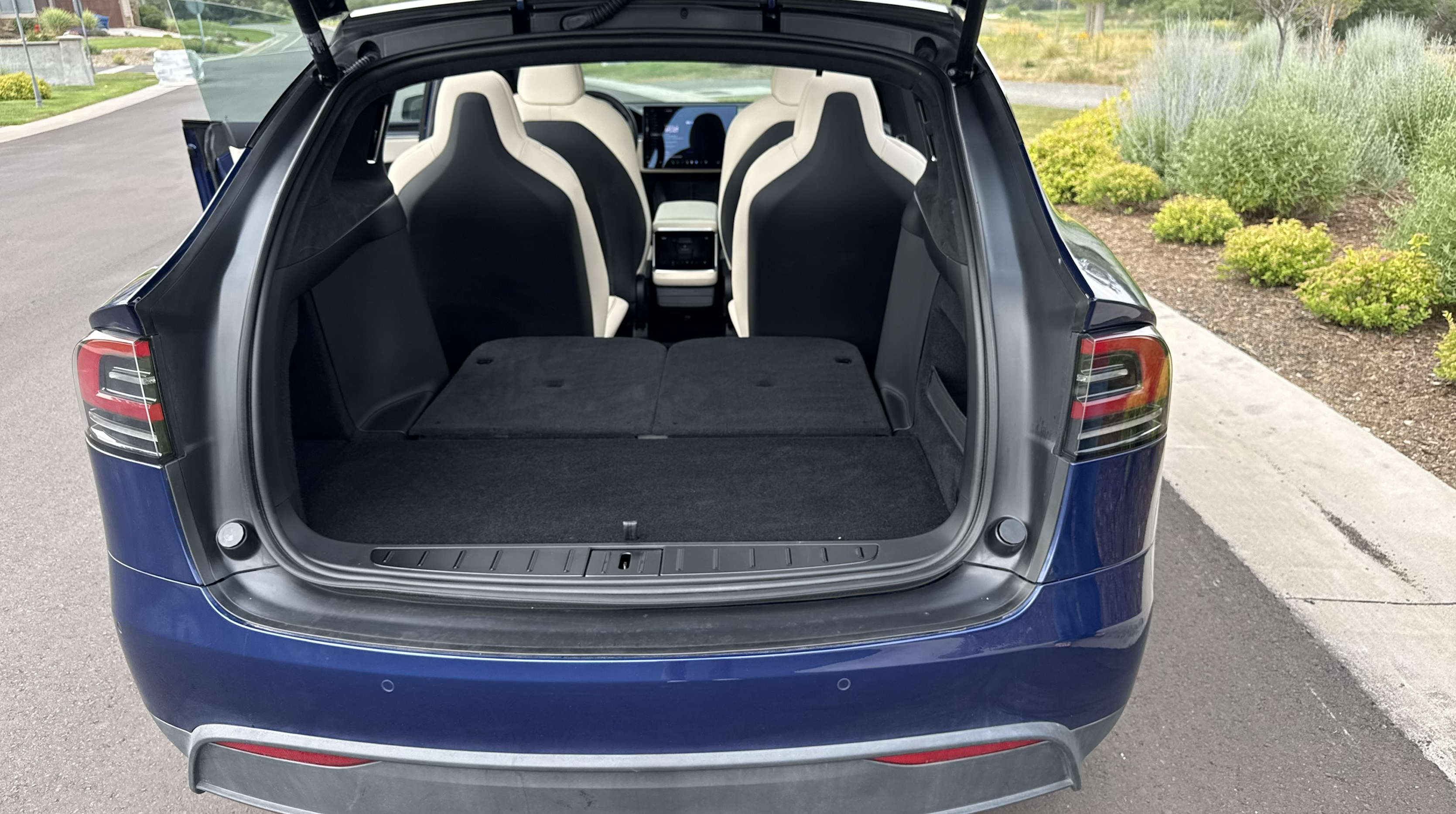 Used 2022 Tesla Model X Plaid AWD/4WD image 13
