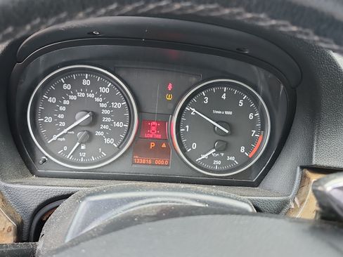 Used 2008 BMW 335i Convertible image 9