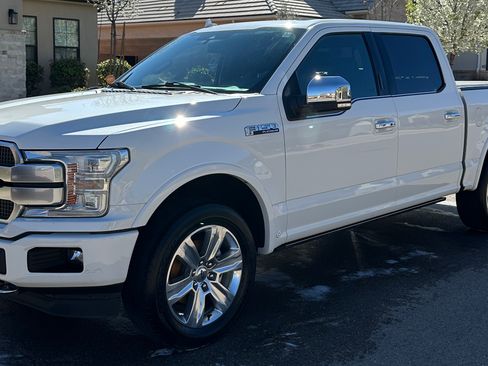 Used 2020 Ford F150 Platinum w/ Equipment Group 701A Luxury image 4