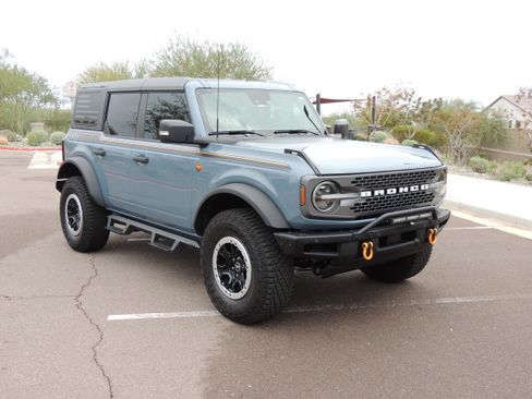 Used 2024 Ford Bronco Badlands image 13