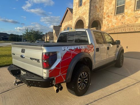 Used 2014 Ford F150 Raptor w/ Equipment Group 801A Luxury image 5