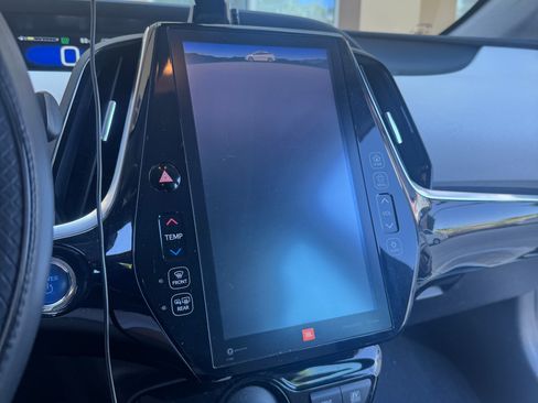Used 2020 Toyota Prius Limited FWD image 15