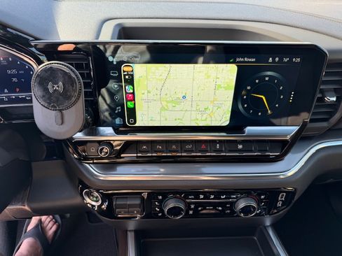 Used 2024 Chevrolet Silverado 1500 High Country w/ Technology Package image 13