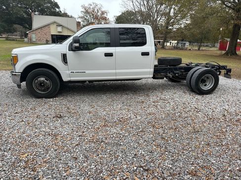 Used 2017 Ford F350 XL w/ Power Equipment Group image 2