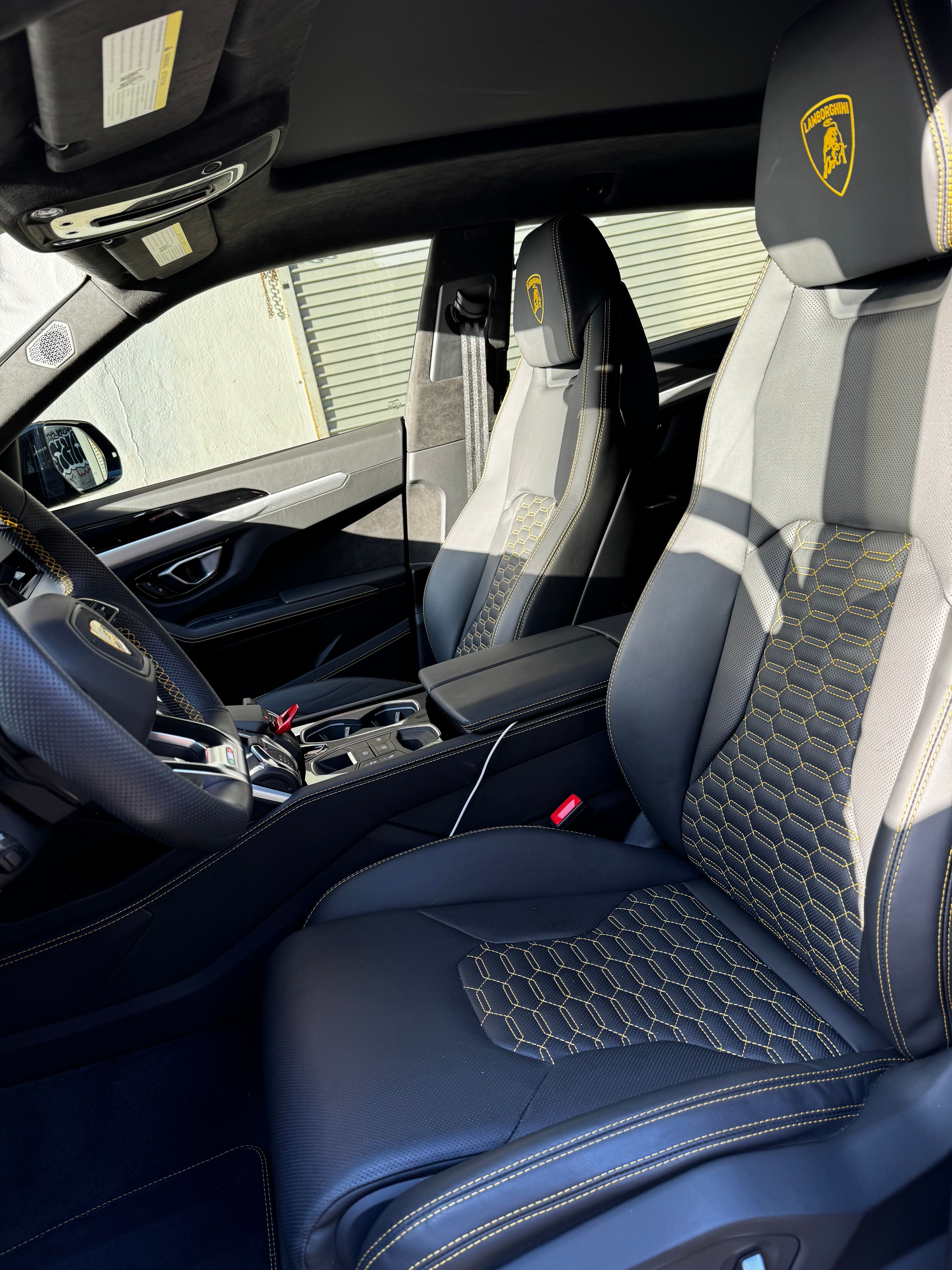 Used 2022 Lamborghini Urus AWD/4WD image 5