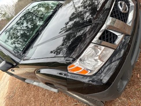 Used 2012 Nissan Frontier S image 8