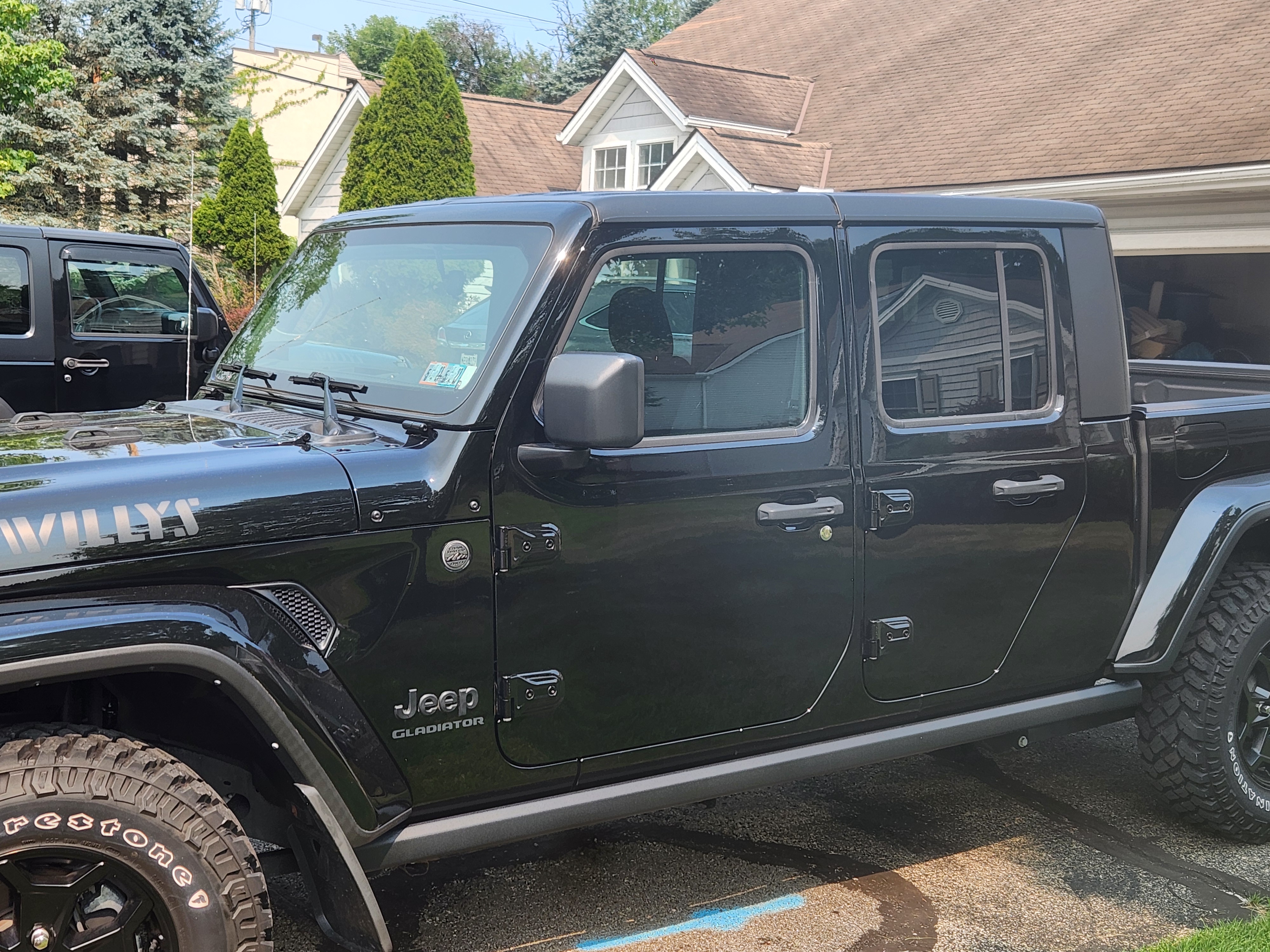 Used 2022 Jeep Gladiator Sport AWD/4WD image 1
