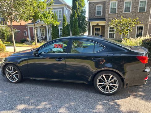 Used 2008 Lexus IS 250 w/ Preferred Accessory Pkg RWD image 8