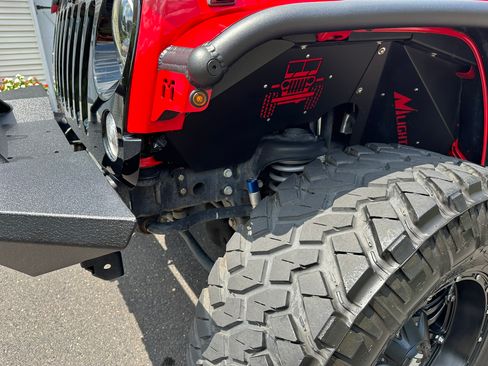 Used 2017 Jeep Wrangler Sport AWD/4WD image 16