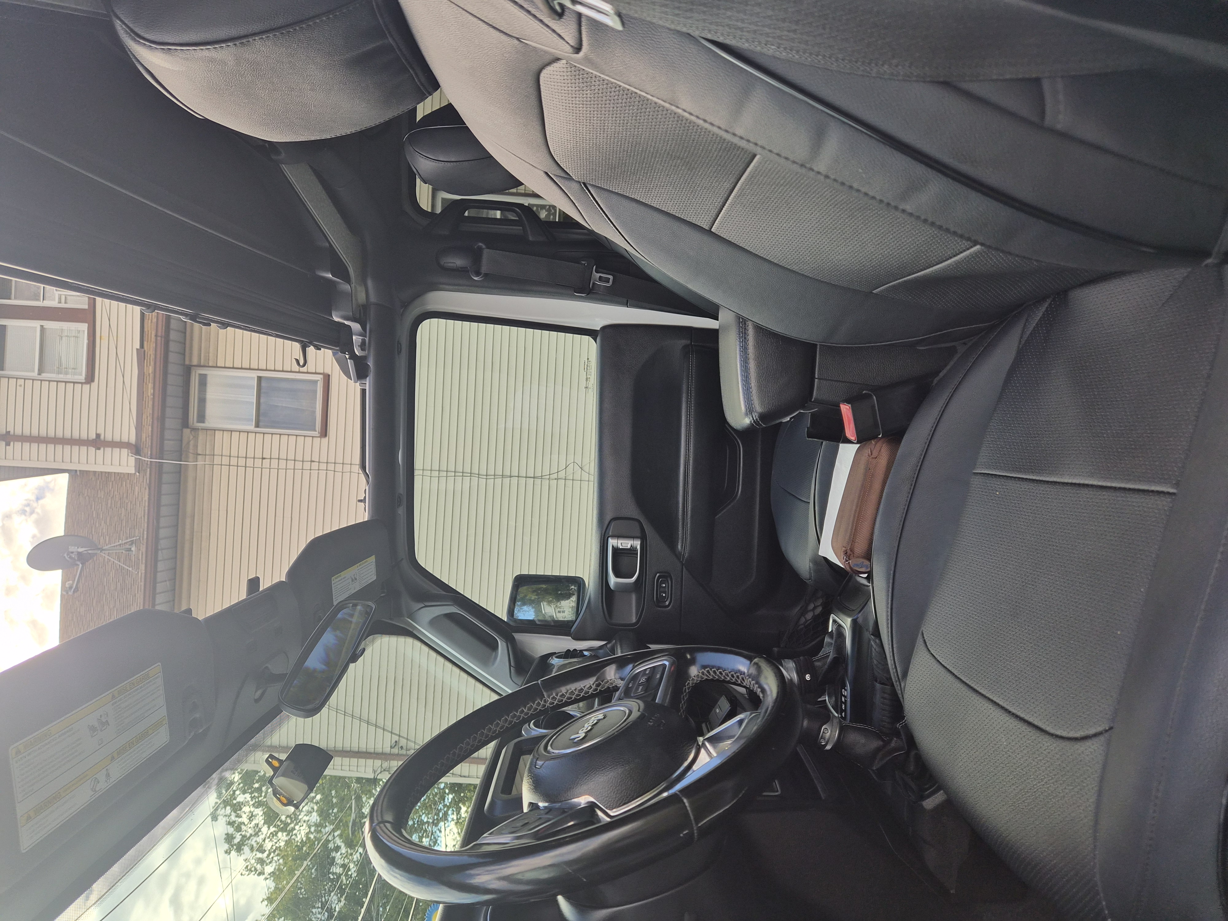 Used 2020 Jeep Wrangler Unlimited Sahara AWD/4WD image 21